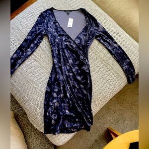 Beautiful, new with tags dress from BR— never worn.  Flattering, classic style.